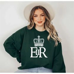 rip queen elizabeth ii, the queen's platinum jubilee shirt, queen elizabeth shirt, queen t-shirt,queen's crown t-shirt,b