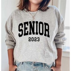 senior 2023 sweatshirt, senior 2022 sweatshirt, klasse von 2023, absolvent sweatshirt, abschlusshemd, schulanfang, colle