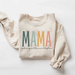 benutzerdefiniertes mama-sweatshirt mit dem namen des kindes auf dem rmel, personalisiertes mama-sweatshirt, minimalisti