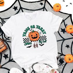 trick or treat shirt, smell my feet shirt, halloween shirt, halloween sweatshirt, spooky season shirt, halloween shirt