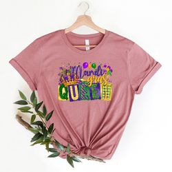 mardi gras queen shirt, woman mardi gras shirt, crawfish season shirt, new orleans shirt, mardi gras festival shirt