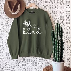be kind sweatshirt,be sweatshirt,funny sweatshirt,cute sweatshirt,women sweatshirt,positivism hoodie,school hoodie,motiv
