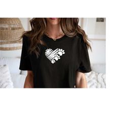 dog paw with heart shirt, dog mom shirt, dog dad shirt, gift for dog lover, dog lover t-shirt, animal lover tees, paw do