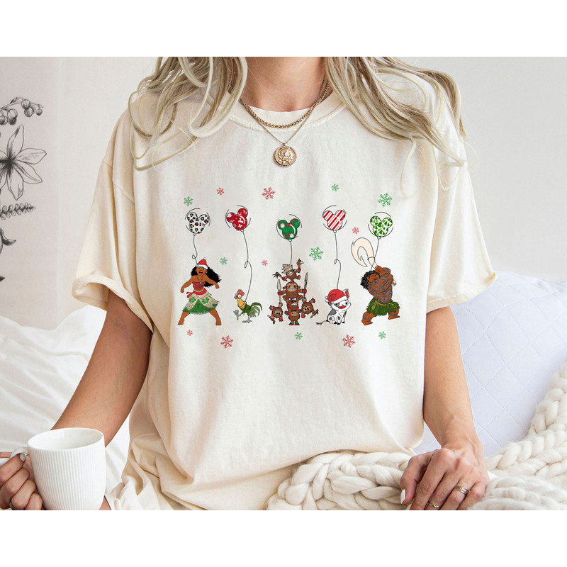 Moana With Mickey Ear Balloons A Very Merry Christmas Shirt Family Matching Walt Disney World Shirt Gift Ideas Men Women.jpg