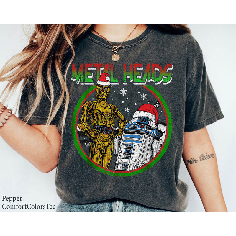 R2-D2 C-3PO Metal Heads Circle Portrait Star Wars Merry Christmas Shirt Family Matching Walt Disney World Shirt Gift Ideas Men Women.jpg