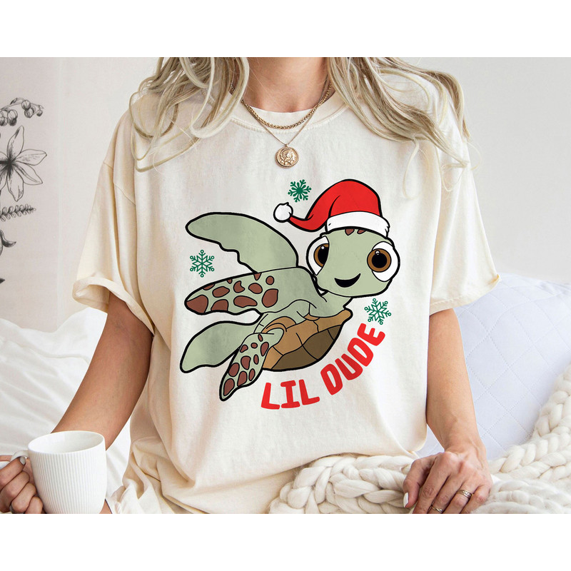 Squirt Wear Santa Hat Lil Dude Father And Son Christmas Finding Nemo Shirt Merry Xmas Shirt Gift Ideas Men Women.jpg