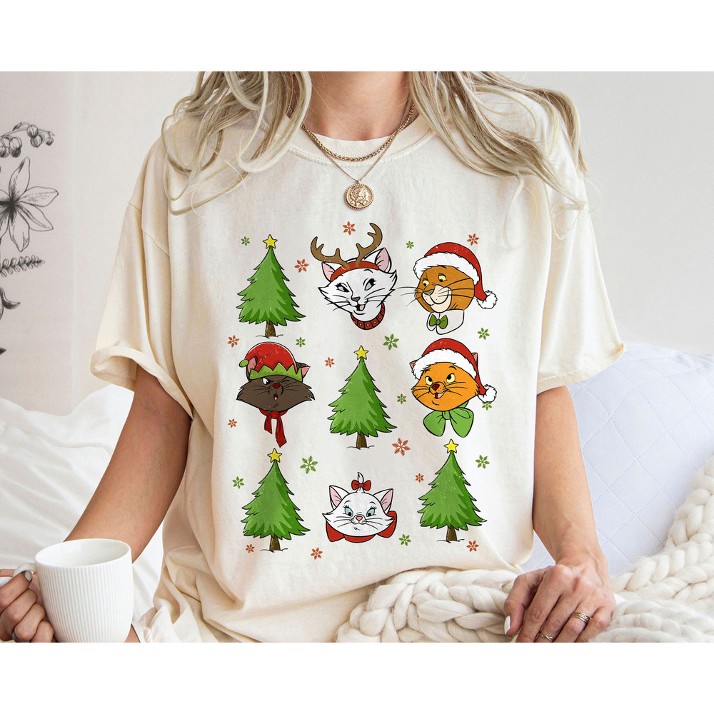 The Aristocats Christmas Tree A Very Merry Xmas Shirt Family Matching Walt Disney World Shirt Gift Ideas Men Women.jpg