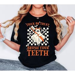 halloween dentist shirt, trick or treat brush your teeth shirt, spooky dental assistant gift, dental hygienist shirt, de