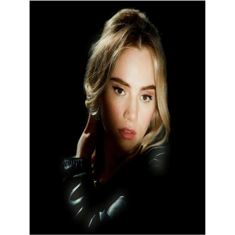 Suki waterhouse .png