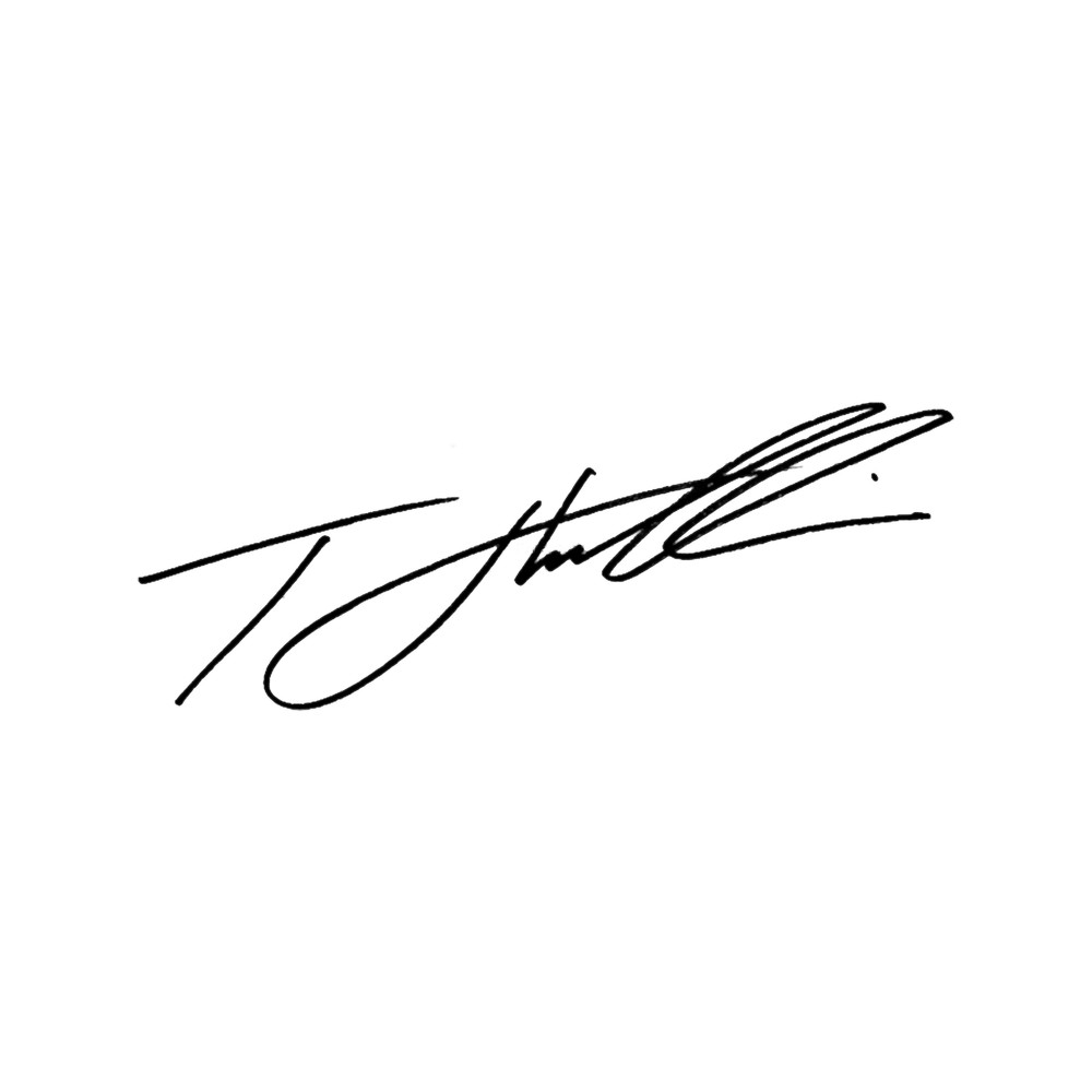Tyler Hoechlin autograph .png