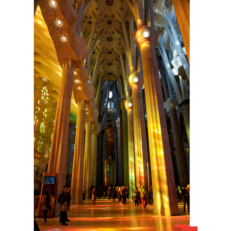 La Sagrada Familia, Barcelona.png
