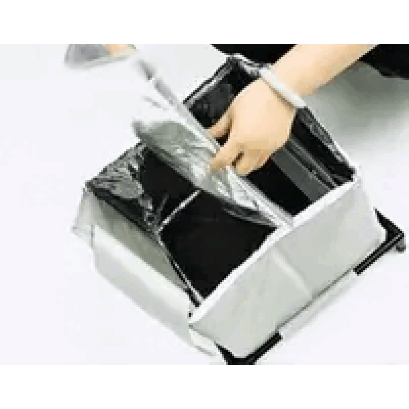 Waterproof Outdoor Cat House Feral Cat Shelter With Cold Resistance 13