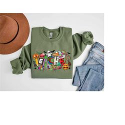 halloween teacher sweatshirt,spooky teacher sweatshirt,halloween sweatshirt, trick or teach shirt,halloween town hoodie,