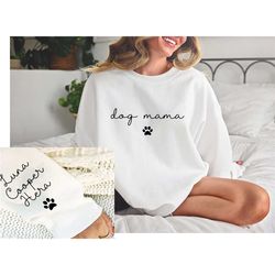 custom dog mama sweatshirt with pet name on