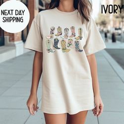 western tee for women, oversized graphic tee, cute country shirts, cowgirl shirt