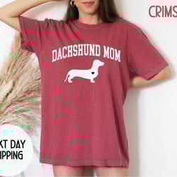 dachshund shirt, weenie mom crewneck shirt , dachshund lover gift, mothers day gift ,wiener dog mom shirt , doxie mama p