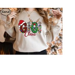 gigi claus sweatshirt, christmas grandma claus sweatshirt, christmas gigi claus hoodie, xmas grandma sweatshirt, christm