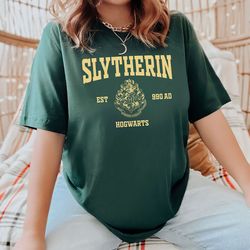 vintage hogwarts t-shirt, wizard tshirt, wizarding world tee, magic world shirt, hp fan gift, hp merch, hogwarts house s