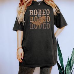 cowboy rodeo sweatshirt, bull lover gift, western graphic tee, retro cowboy rodeo crewneck, yee haw pullover