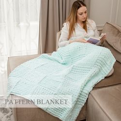 Alize Puffy Blanket Pattern, Finger knit blanket pattern, Loop yarn blanket pattern, Pyramid Pattern