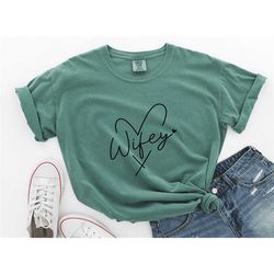 wifey shirt for women, retro wifey tshirt for wife, engagement gift for new wife, cute wedding gift for bride gift for w