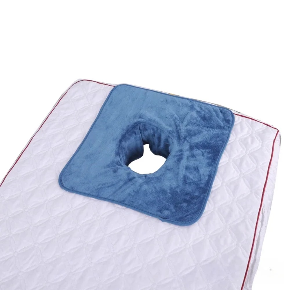 SPA Massage Bedspread Towel, Velvet Thickened Beauty Massage Table, Face Towel with Breath Hole