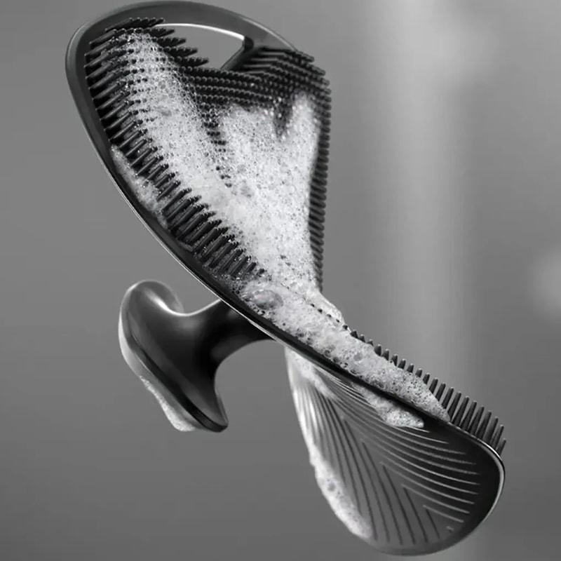 Soft Silicone Body Cleansing Brush for Exfoliation, Convenient and Easy to Clean Silicone Bath Brush