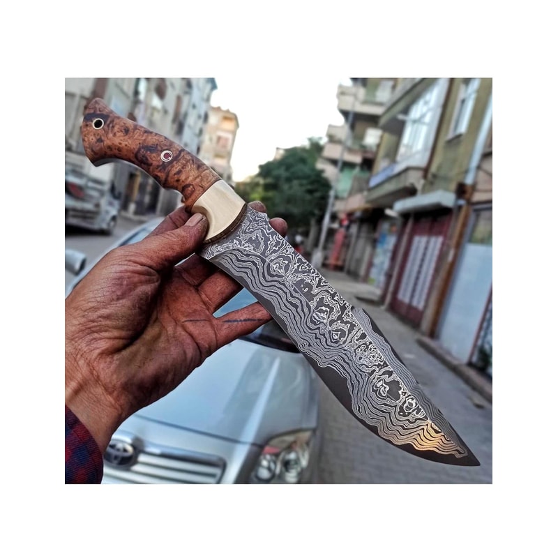 Real Damascus Hunting Knife 150 Layers Full Tang Survival Camping Knife Chestnut Wood Handle 4