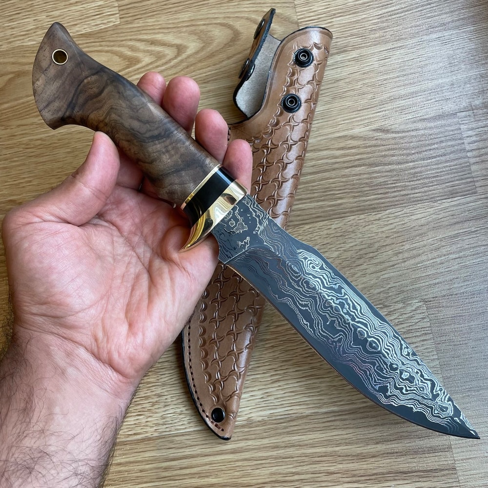 Real Damascus Bowie Knife 150 Layers Damascus Steel Walnut Ebony Wood Handle 0