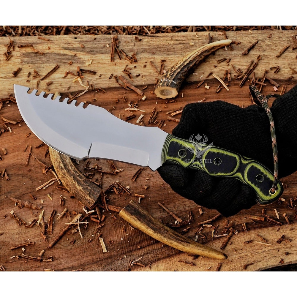 Outdoor Survival Tracker Knife With Durable D2 Steel Construction 3