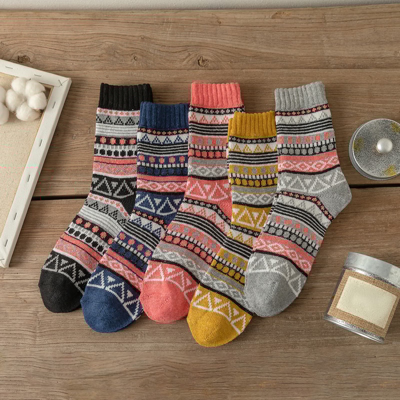 Man Women Socks Retro Style Flower Pattern Thick Warm Winter Socks 9