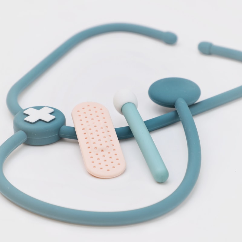 Montessori Toy Set For Kids Children Doctor Medical Simulation Box Educational Baby Play House Chri 2