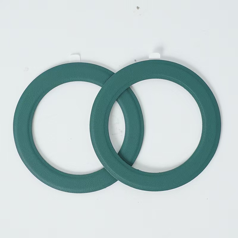 Luxury MagSafe case in PU Leather