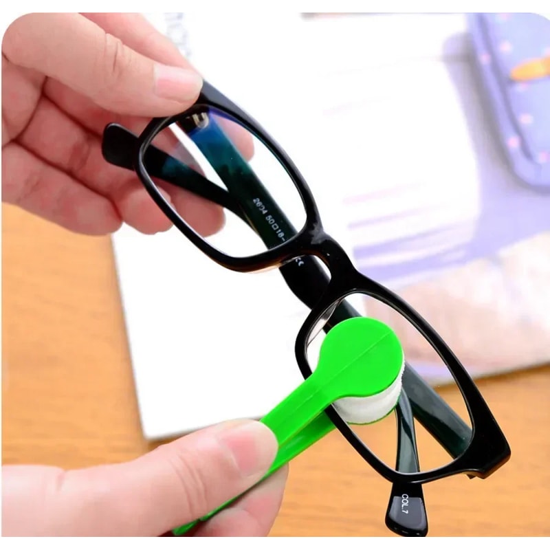 Portable Microfiber Eyeglass Cleaner Brush For Glasses And Sunglasses 1