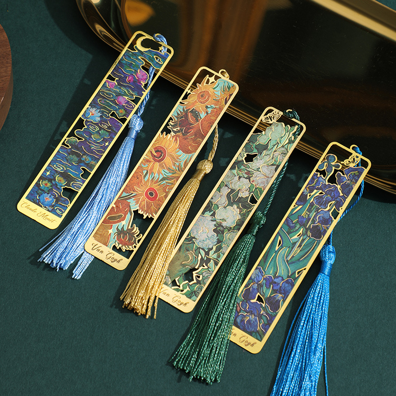Vintage Floral Tassel Metal Bookmark with Hollow Bronzing for Book Lovers, Writers & Students