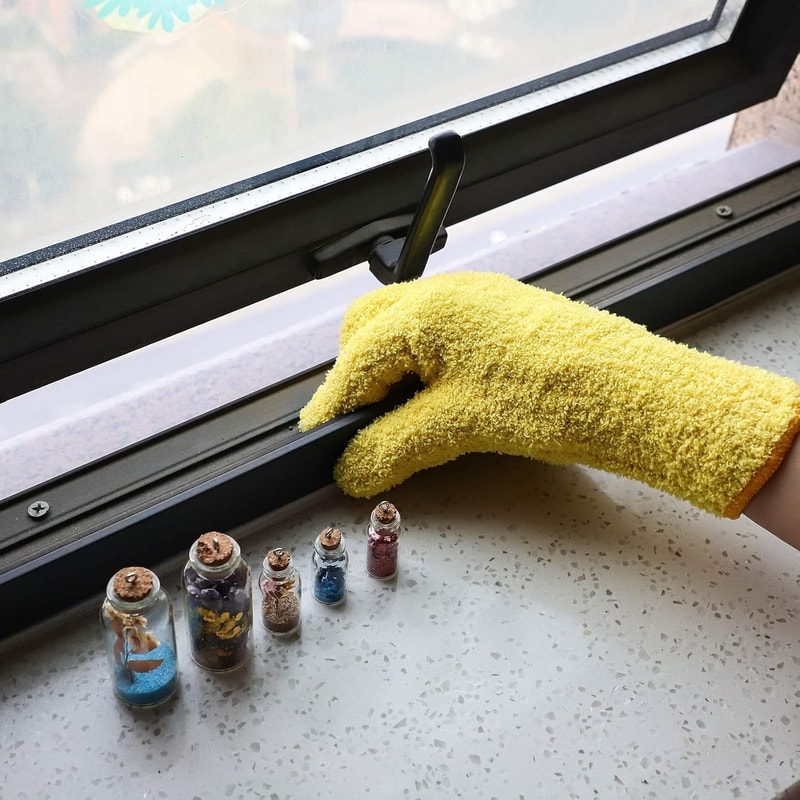 Superfine Microfiber Dust Removal Gloves For Car Detailing Home Use 3
