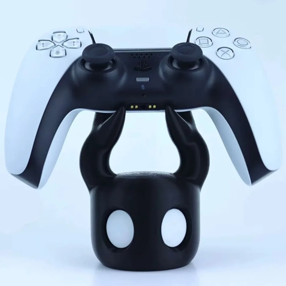 Universal Game Controller Stand, Hollow Knight Display