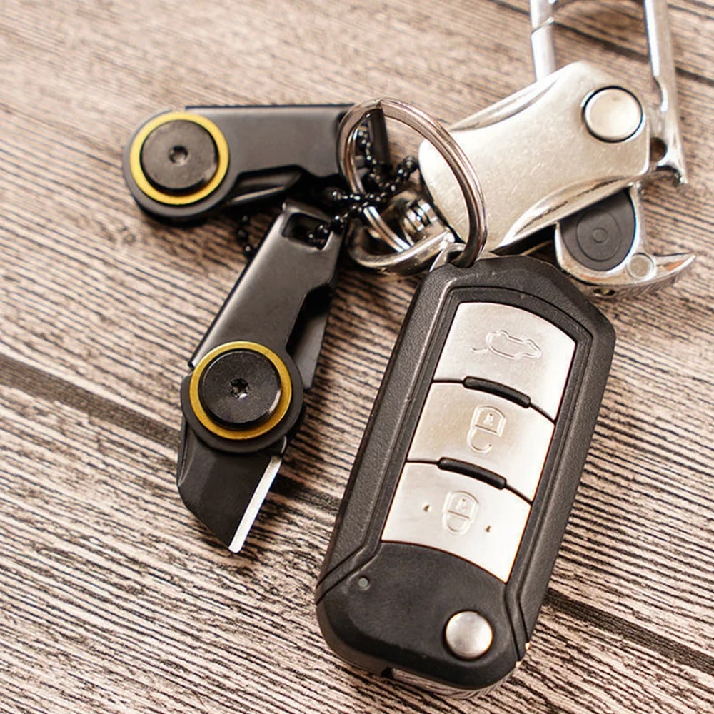 Mini Folding Keychain Knife Portable Pocket Tool