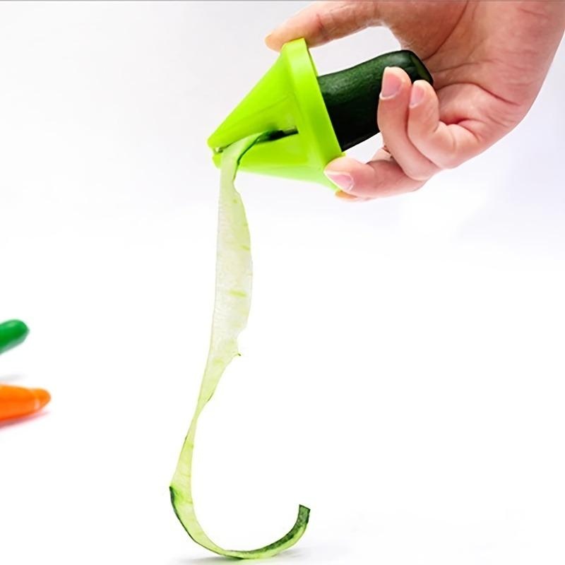 Rotating Spiral Vegetable Slicer & Fruit Grater Manual Kitchen Peeler