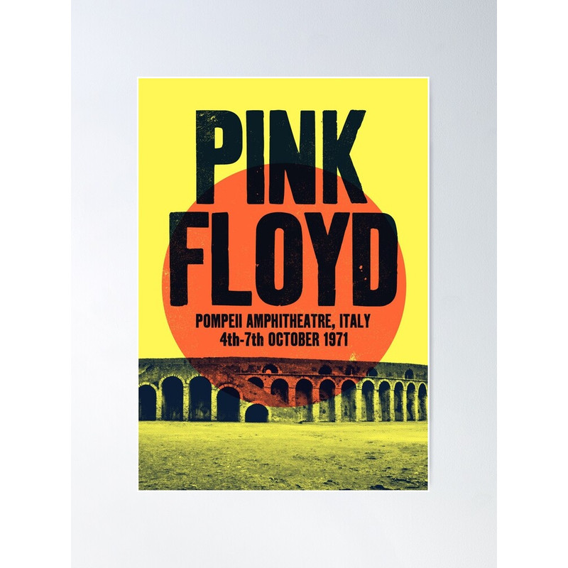 Pompeii Amphitheatre Italy.jpg