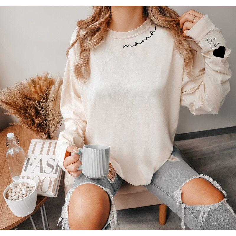 Custom Mama Sweatshirt with Kid Name on Sleeve, Personalized Mom Shirt, Minimalist Momma Sweater, Cute Christmas Gift for Mom Mom to be Gift.jpg