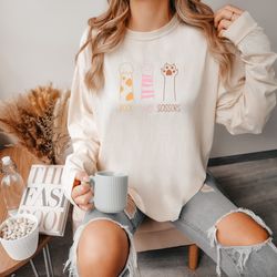 rock paper scissors cat paws comfort colors crewneck sweatshirt gift for cat lovers funny