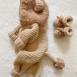 Knitted Cozy Beige and Brown Lion Costume for Gender Neutral Baby /   Outerwear Jumpsuit for Toddler / Baby Shower Gift