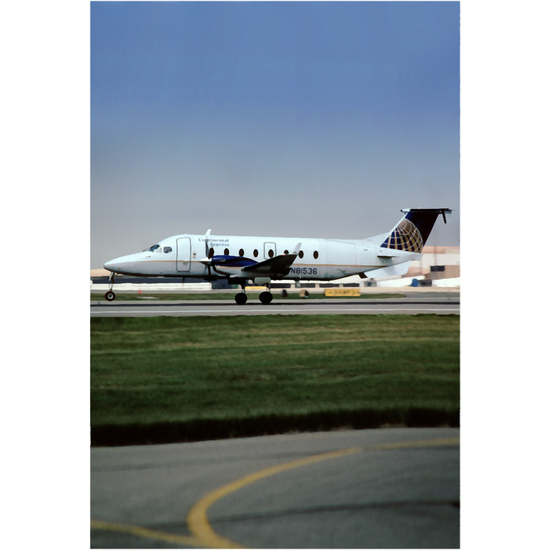 Continental Express Beech 1900D N81536 .png