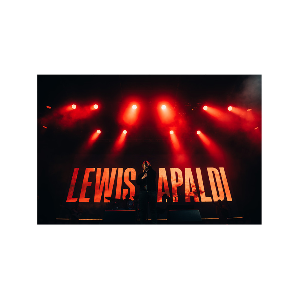 Lewis Capaldi Performance Long .png