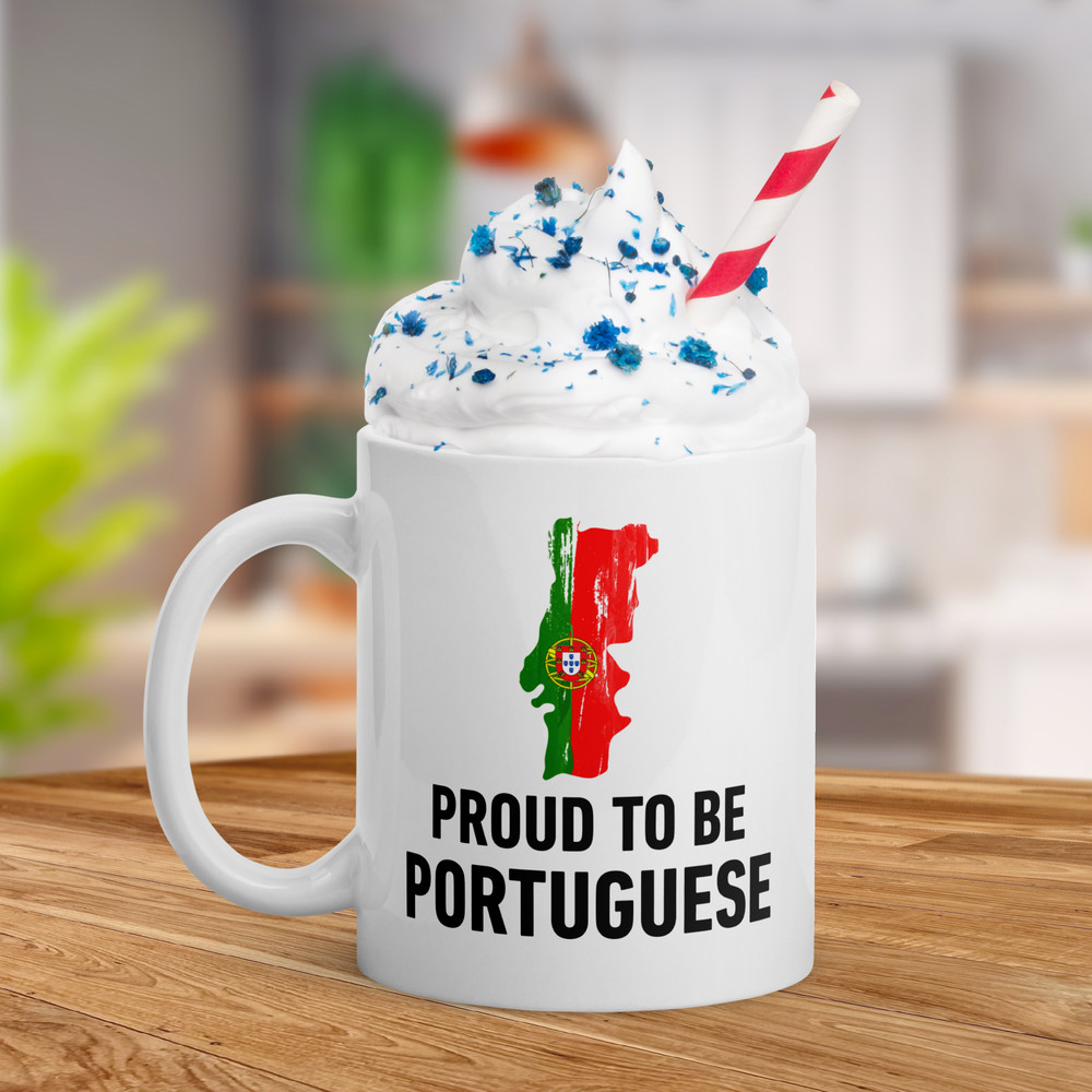 Patriotic-Portuguese-Mug-Proud-to-be-Portuguese-Gift-Mug-with-Portuguese-Flag-Independence-Day-Mug-Travel-Family-Ceramic-Mug-02.png
