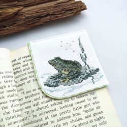 Personalized handmade corner bookmark with frog, great gift for her and him