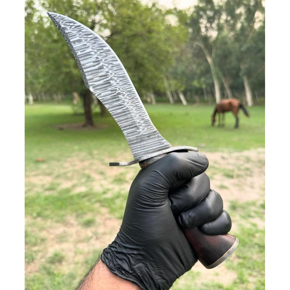 Custom Handmade Damascus Steel Hunting Bowie Knife With Premium Leather Sheath 2