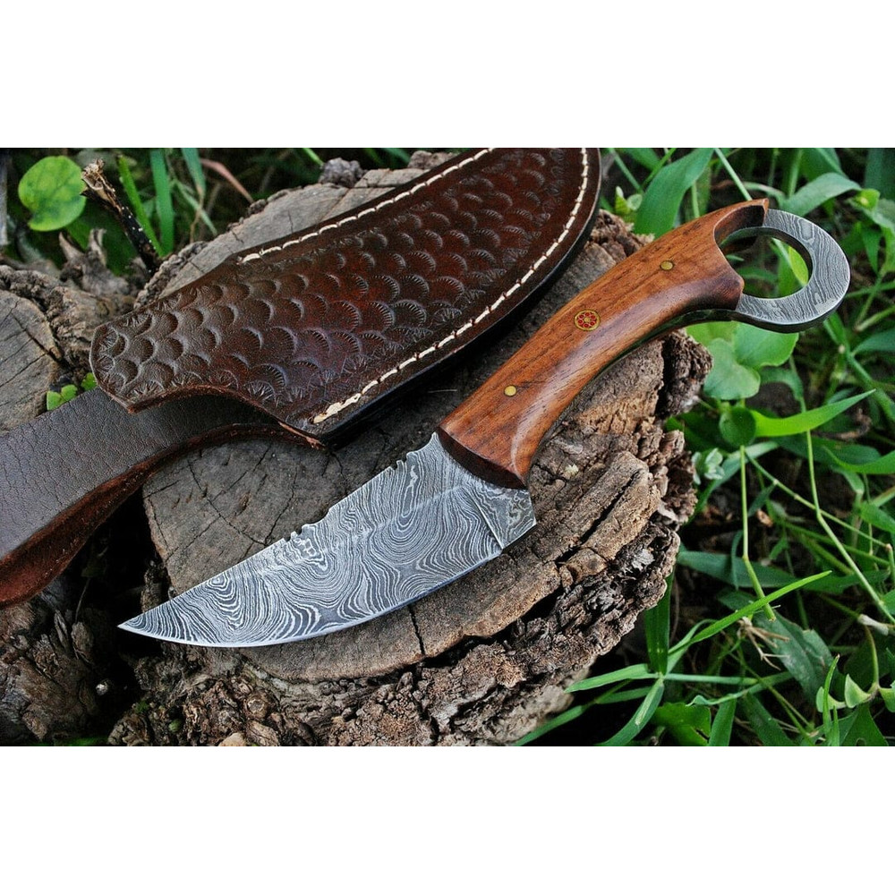 Custom Handmade Damascus Steel Skinning Hunting Knife With Premium Leather Sheath 1