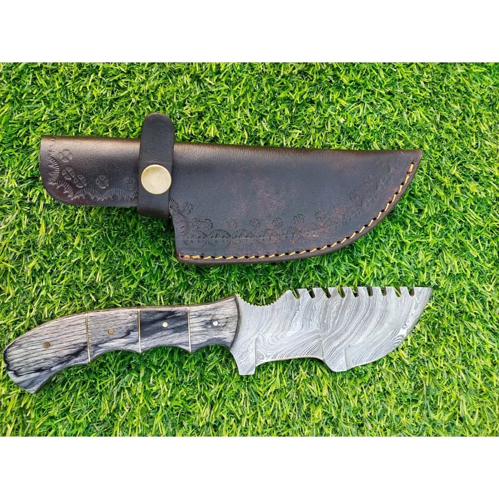 Custom Handmade HAND FORGED DAMASCUS STEEL Hunting Tracker Knife Fix Blade Knife Outdoor Camping BushCraft Knife Gift 1